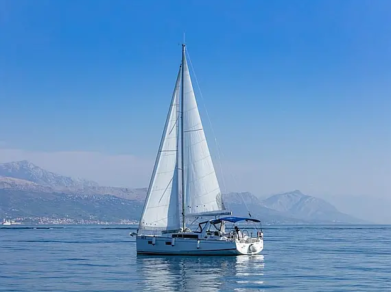 Beneteau Oceanis 38.1 - Immagine esterna