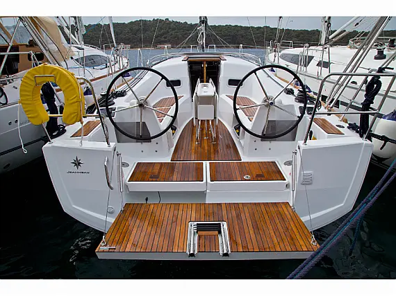 Sun Odyssey 349