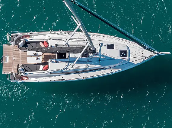 Sun Odyssey 380