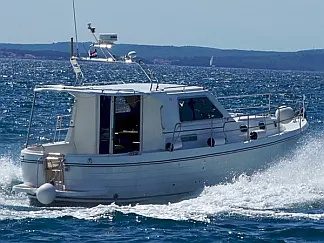 Adria 1002 - External image