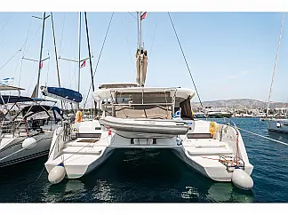 Lagoon 42 (4 Dbl / 2 singles 12) - External image
