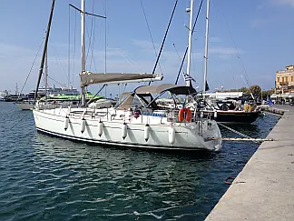 Sun Odyssey 43  - External image
