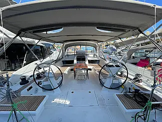 Oceanis 51.1 - External image