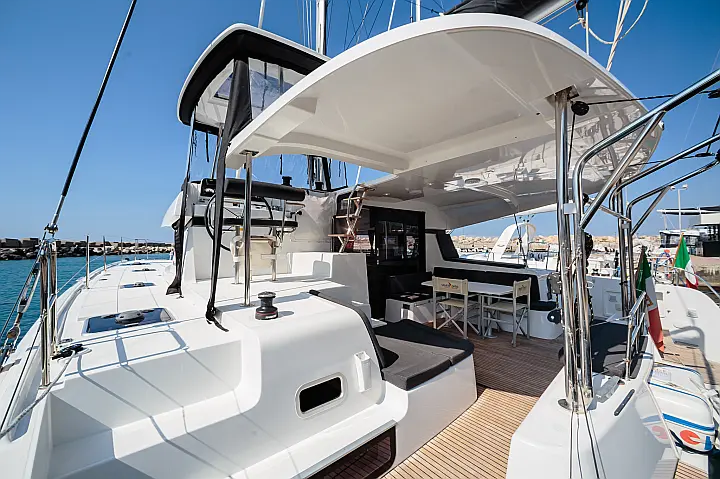Lagoon 42 - 