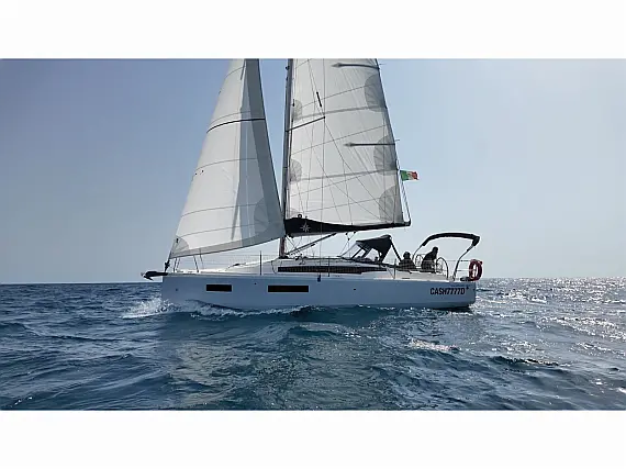Sun Odyssey 350