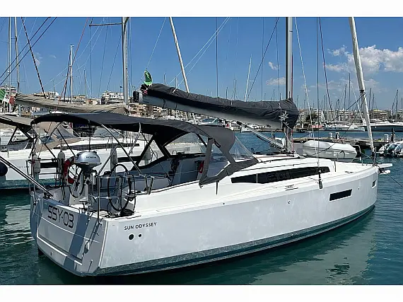 Sun Odyssey 380