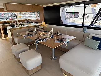 Bali 5.8-5 cabin - External image