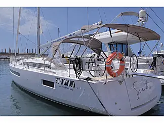 Sun Odyssey 490 - External image