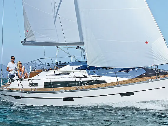 Bavaria Cruiser 37 /3cab - Immagine esterna