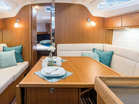 Bavaria Cruiser 37 /3cab - Immagine interna