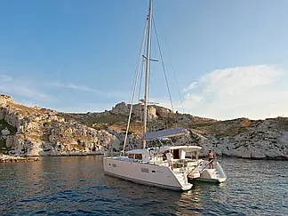 Lagoon 400 S2 - External image