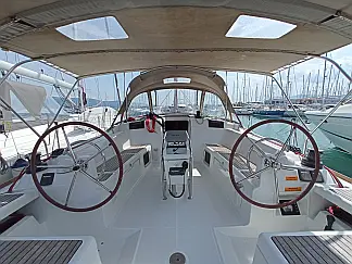Sun Odyssey 439 - External image