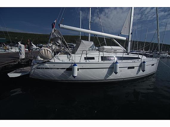 Bavaria Cruiser 37