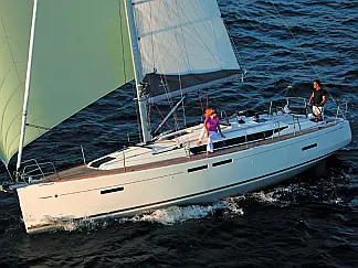 Sun Odyssey 419 - External image