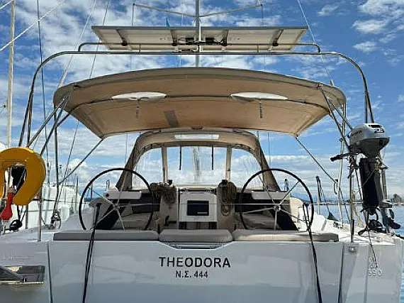 Dufour 390
