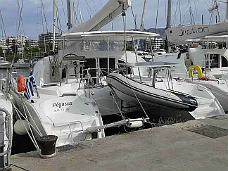 Lagoon 380 S2 - External image