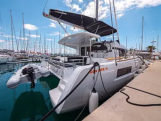 Lagoon 40 - External image