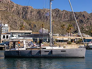 Oceanis 45 - External image