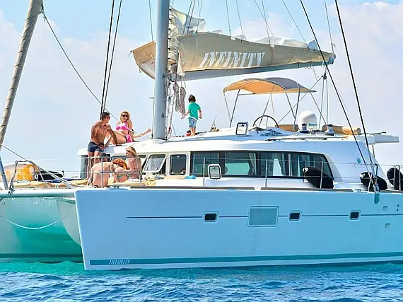 Lagoon 500 12 berths  - External image
