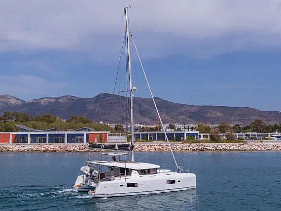 Lagoon 42