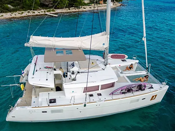 Lagoon 450 F Luxury - Immagine esterna