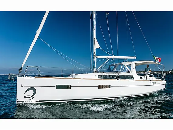 Oceanis 38