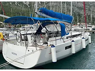 Sun Odyssey 440 (4 cab) - External image