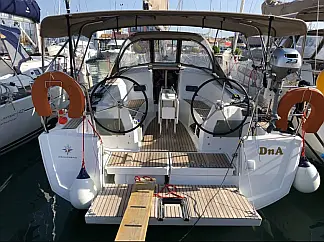 Sun Odyssey 349 - External image