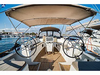 Sun Odyssey 439 - External image