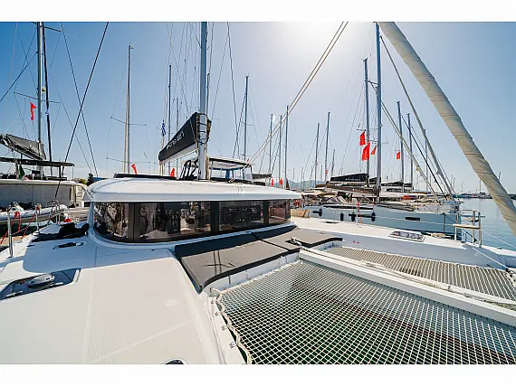 Lagoon 42 (4 Dbl / 2 singles 12)