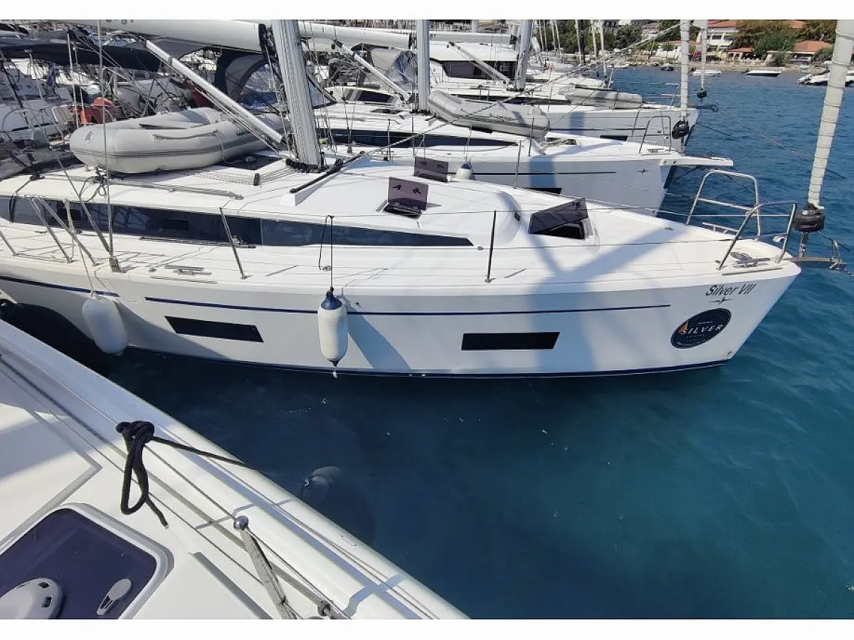 Bavaria C42,  in Greece