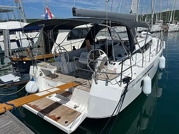 Bavaria C38