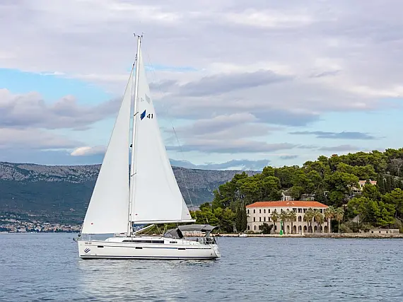 Bavaria Cruiser 41 - Immagine esterna