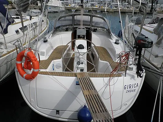 Bavaria Cruiser 33 - Immagine esterna