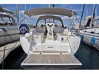 Bavaria 36 Cruiser - External image