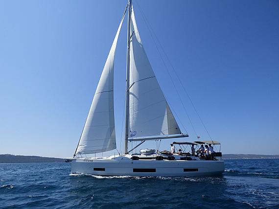 Dufour 470