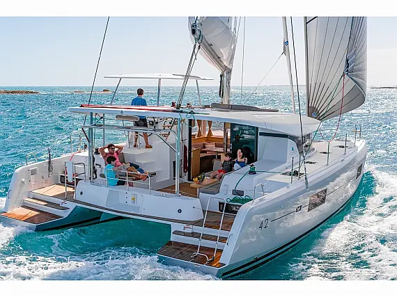 Lagoon 42