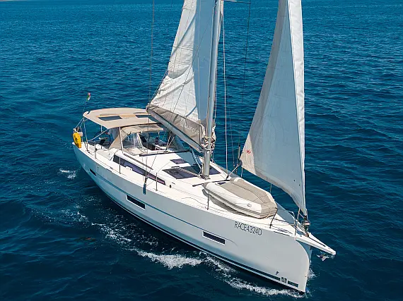 Dufour 430