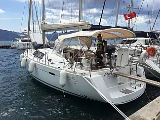 Oceanis 40 - External image