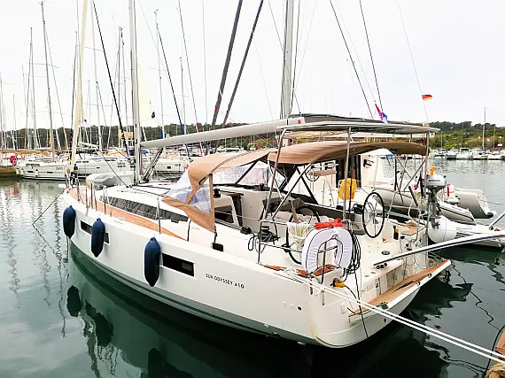 Sun Odyssey 410 - Immagine esterna