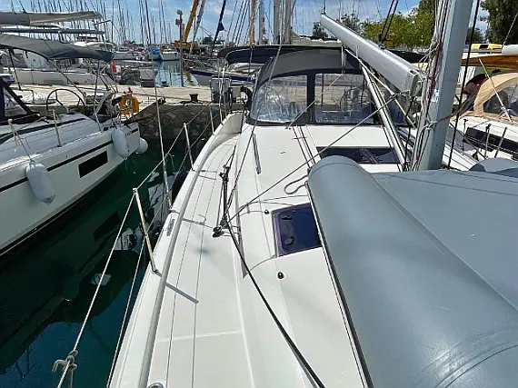 Sun Odyssey 440