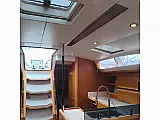 Jeanneau 53 - Internal image