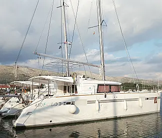 Lagoon 450 F Luxury - External image