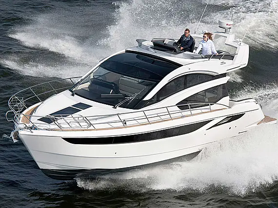 Galeon 430 Skydeck - Immagine esterna