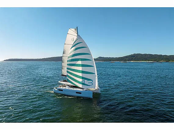 Lagoon 43