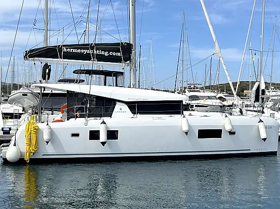Lagoon 42