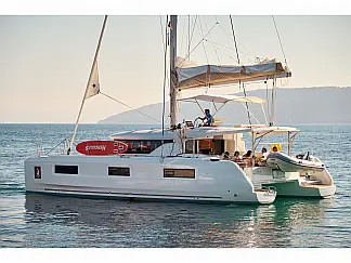 Lagoon 46 - External image
