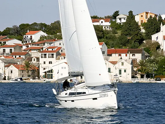 Bavaria Cruiser 41 - Immagine esterna