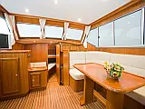 Advantage 42 (8) - Internal image