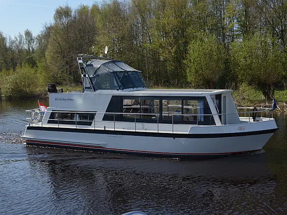 Safari Houseboat 1200